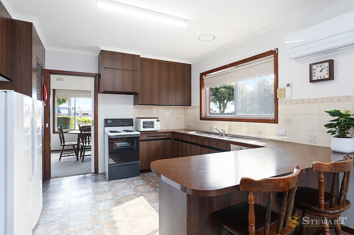 106 Hart Street, Colac, VIC, Colac - Thumbnail 3