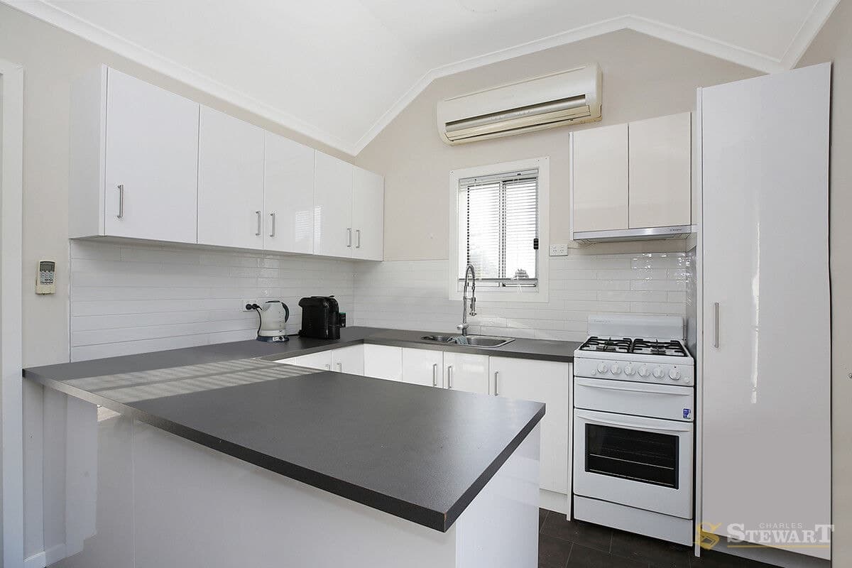 11 Nelson Street, Colac, VIC, Colac - Thumbnail 2
