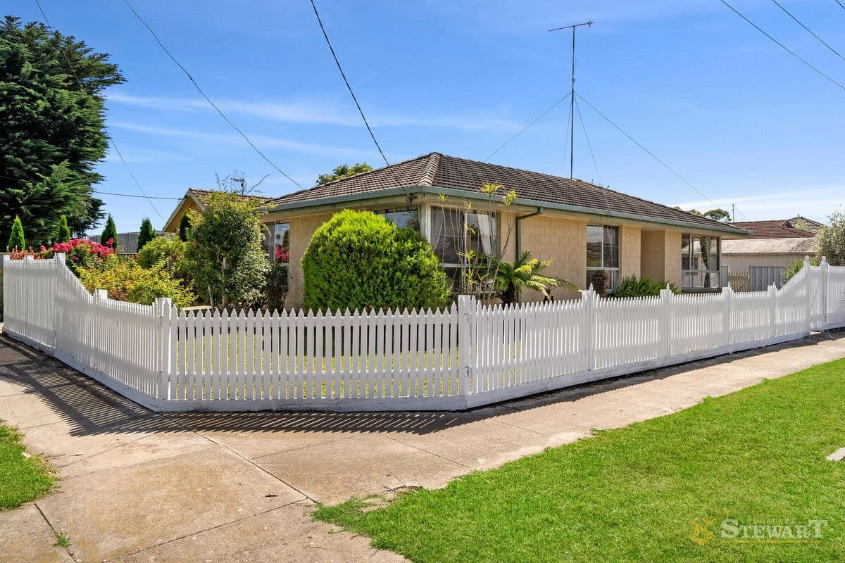 96 Sinclair Street South, Colac, VIC, Colac - Image 1