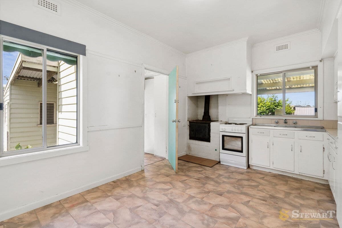 15 Stewart Street, Colac, VIC, Colac - Thumbnail 3