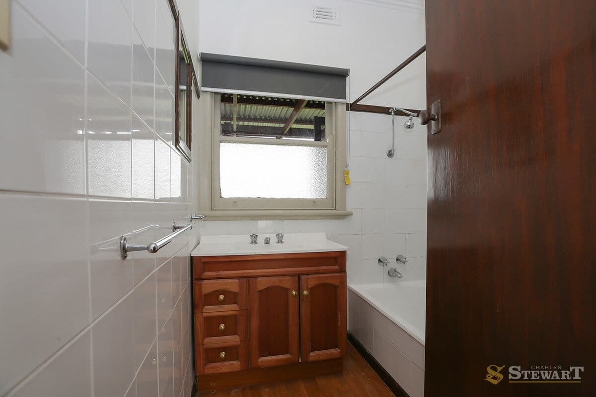 2 Brown Street, Colac, VIC, Colac - Thumbnail 8
