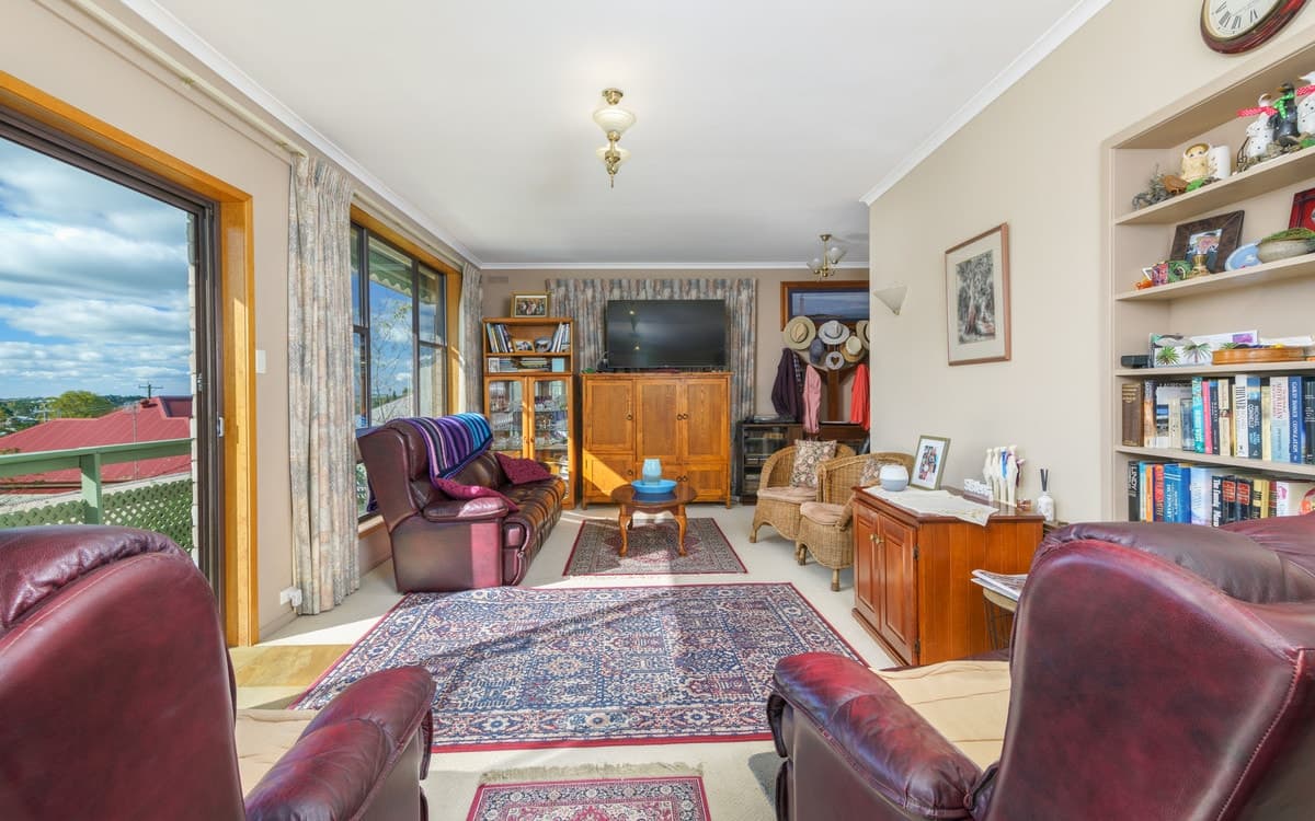 12 Bolivar Street, Terang, VIC, Terang - Thumbnail 3