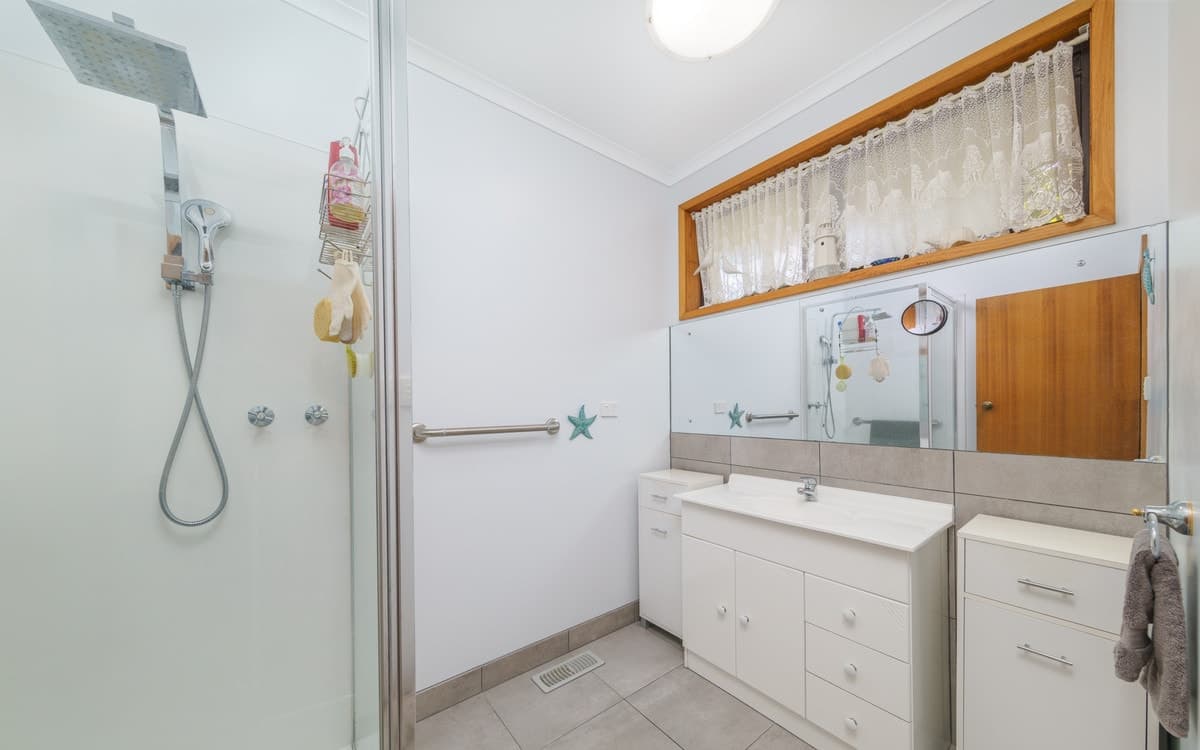 12 Bolivar Street, Terang, VIC, Terang - Thumbnail 8