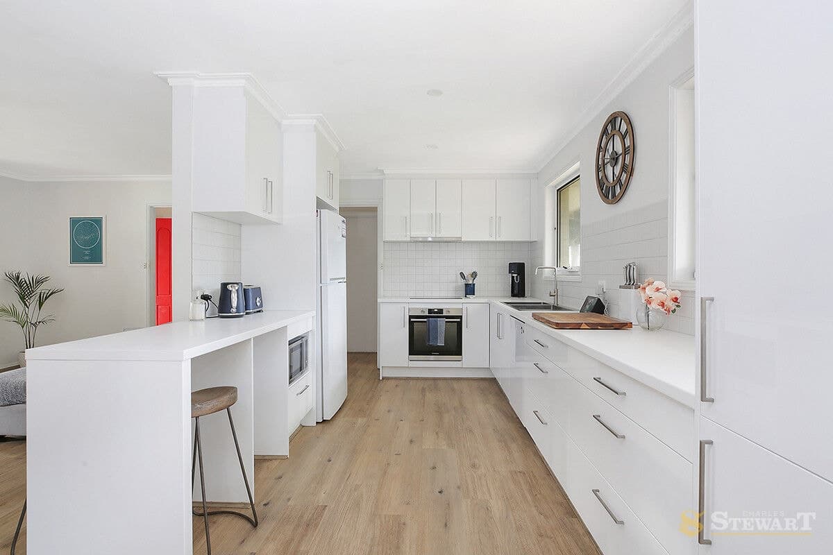 42 Batson Street, Winchelsea, VIC, Winchelsea - Thumbnail 3