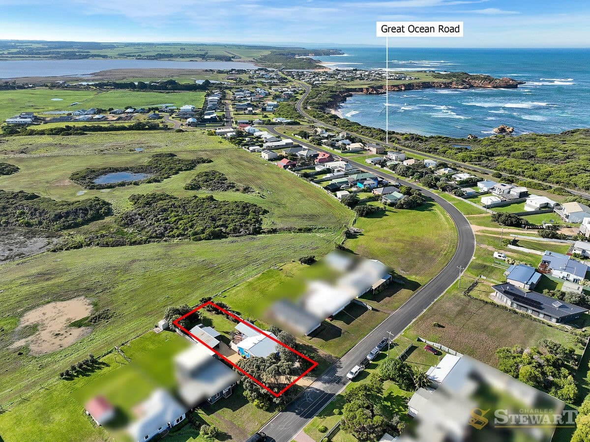56 Merrett Street, Peterborough, VIC, Peterborough - Thumbnail 2