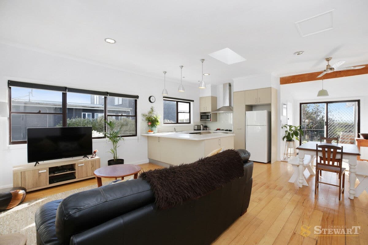 56 Merrett Street, Peterborough, VIC, Peterborough - Thumbnail 7