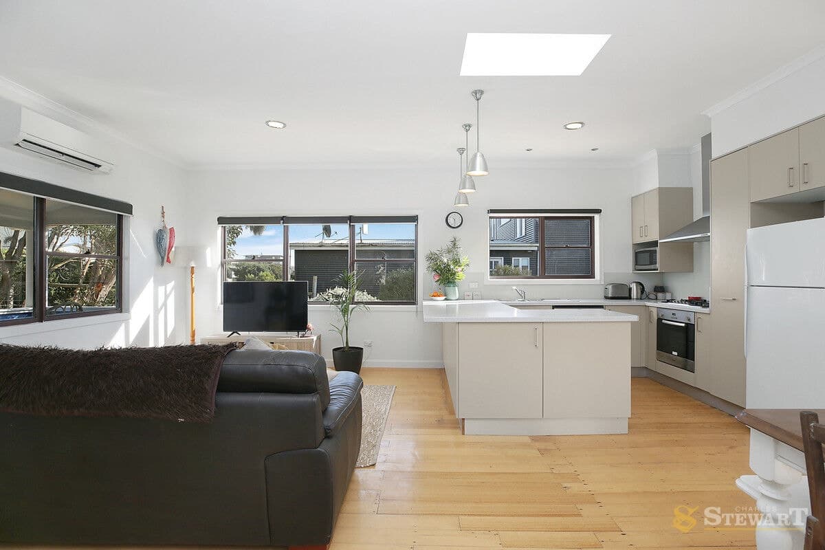 56 Merrett Street, Peterborough, VIC, Peterborough - Thumbnail 8