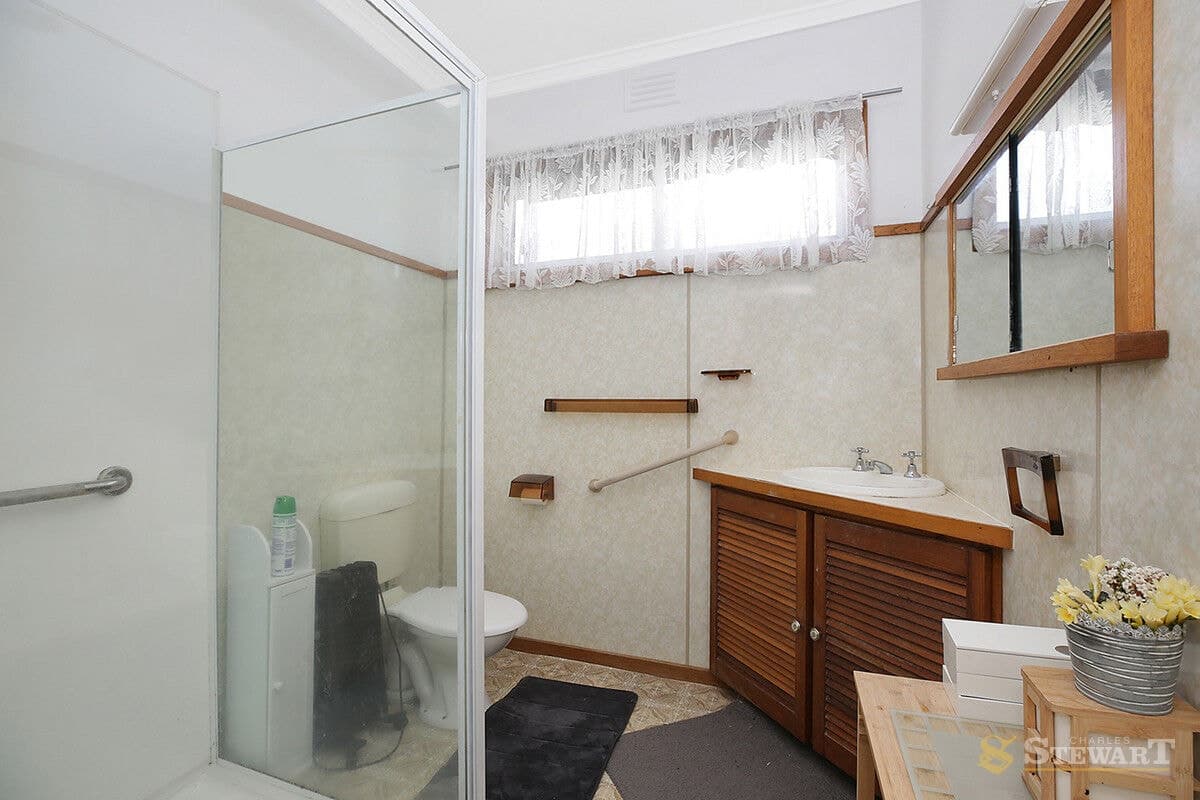 3 Parker Avenue, Colac, VIC, Colac - Thumbnail 6