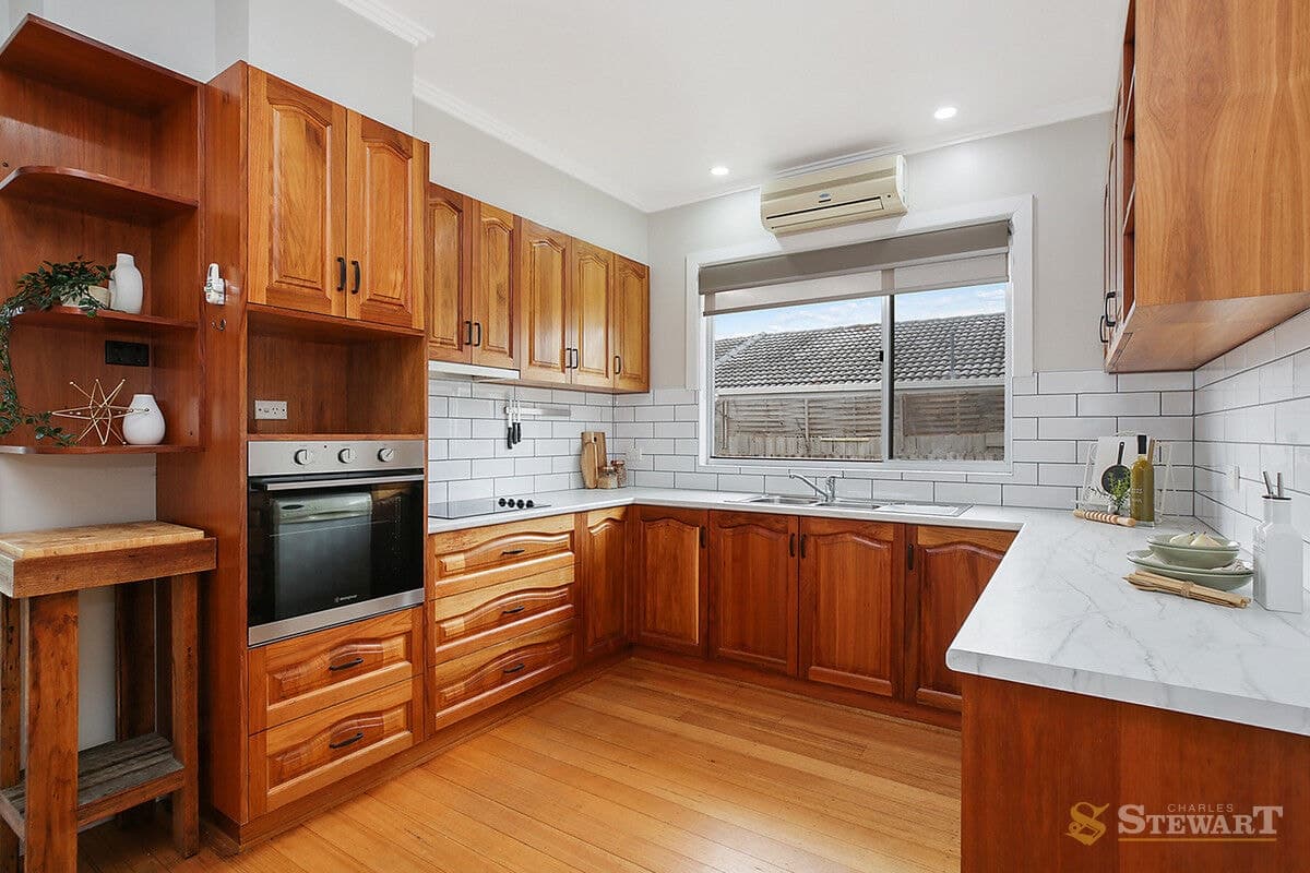 43 Sinclair Street, Colac, VIC, Colac - Thumbnail 2