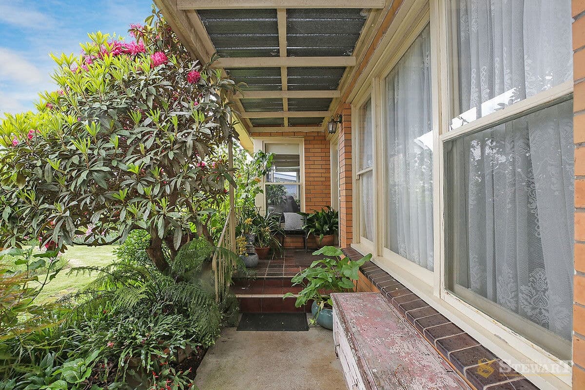11 Farrington Street, Colac, VIC, Colac - Thumbnail 2