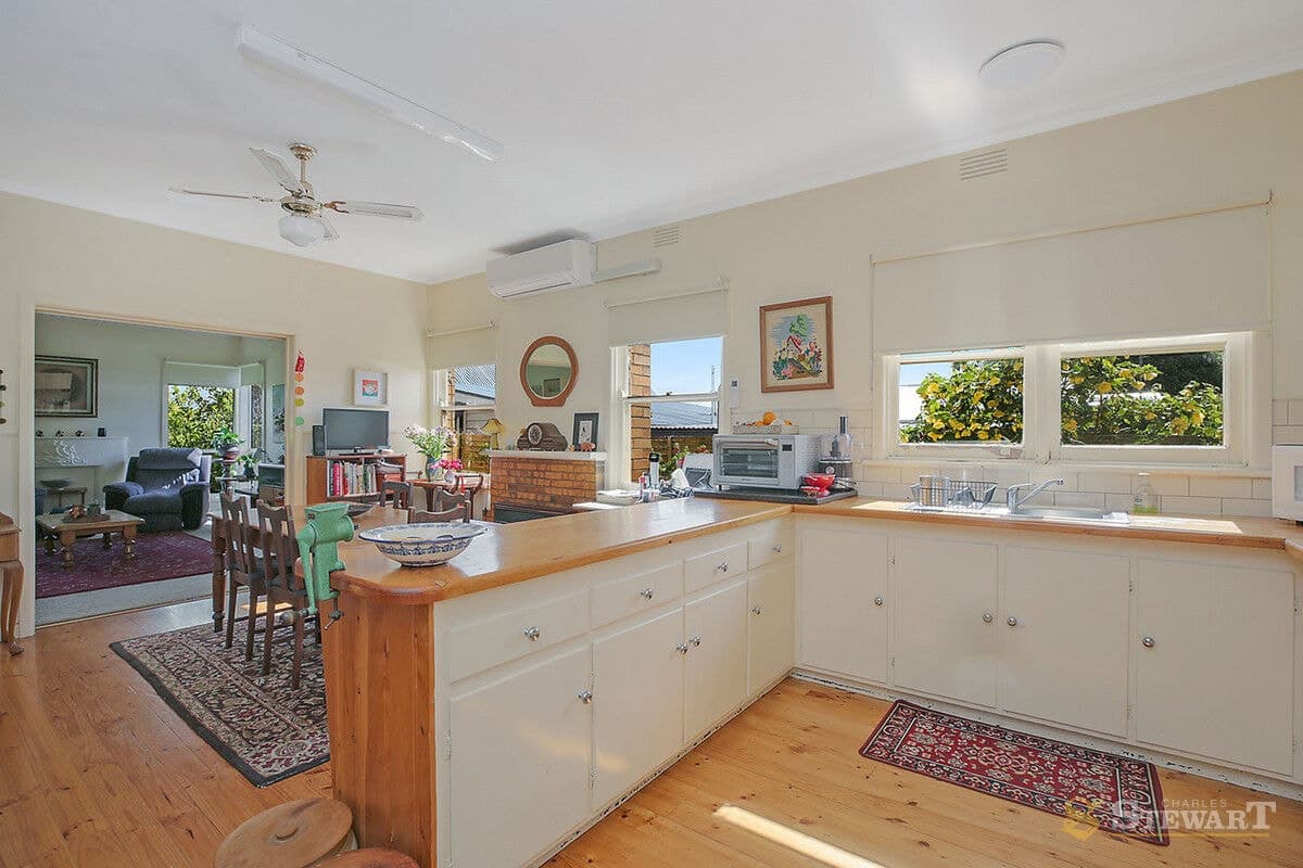 11 Farrington Street, Colac, VIC, Colac - Thumbnail 4