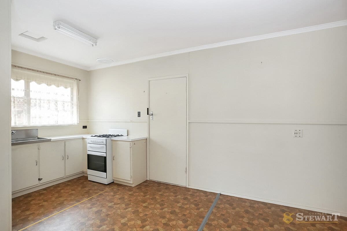 195 Hearn Street, Colac, VIC, Colac - Thumbnail 3