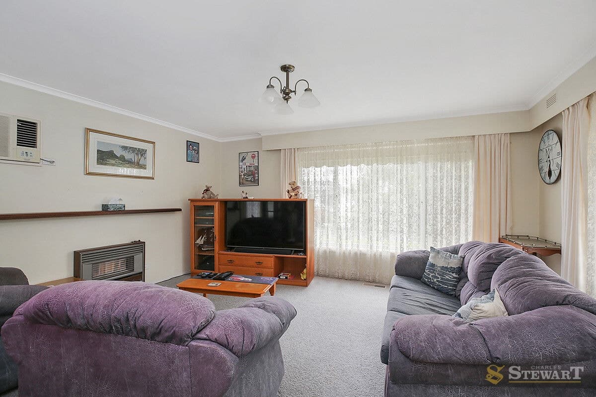 11 John Crescent, Colac, VIC, Colac - Thumbnail 5