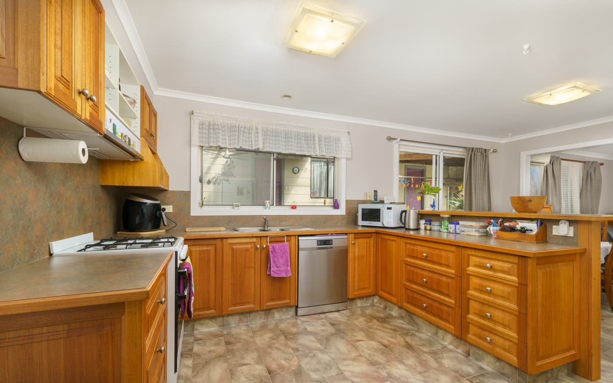 64 Walls Street, Camperdown, VIC, Camperdown - Thumbnail 2