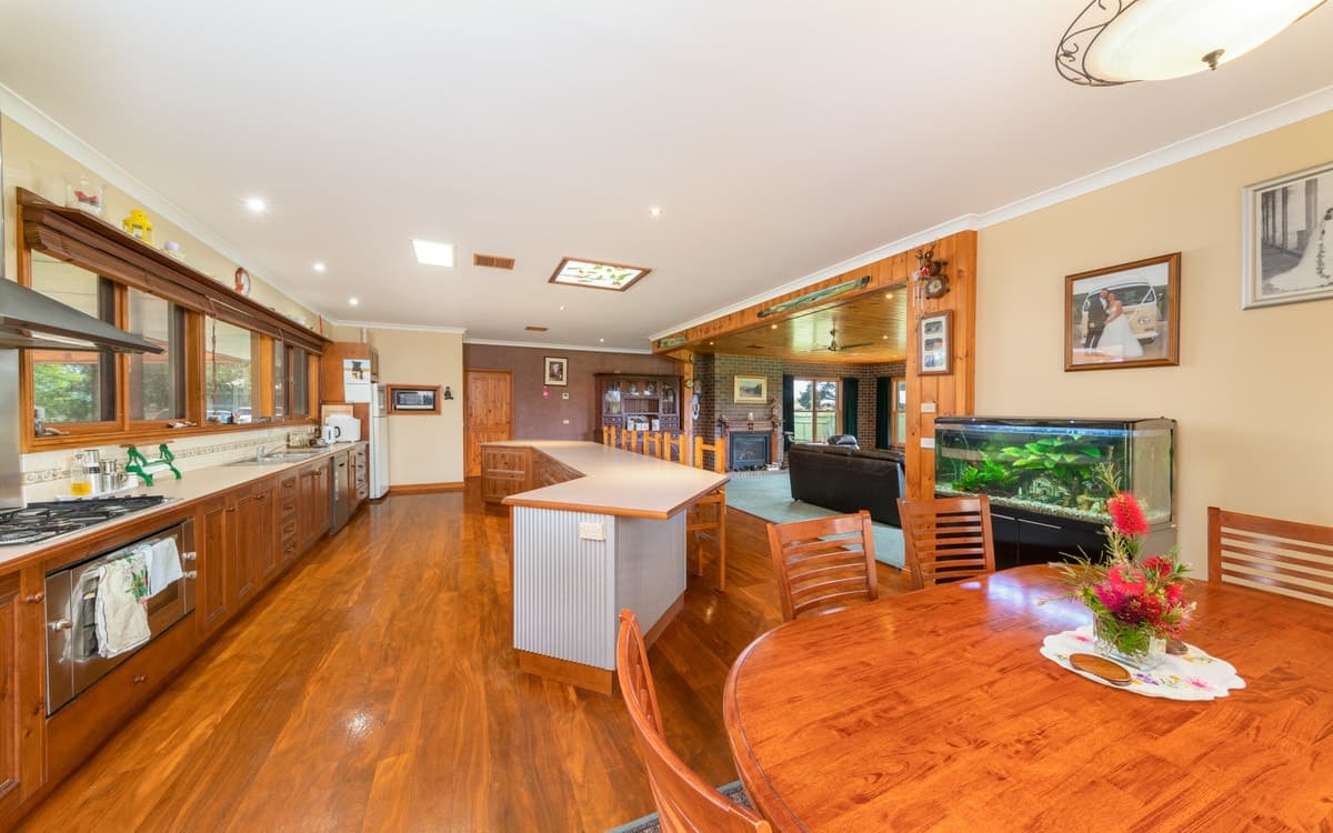 36 Pound Lane, Mortlake, VIC, Mortlake - Thumbnail 2