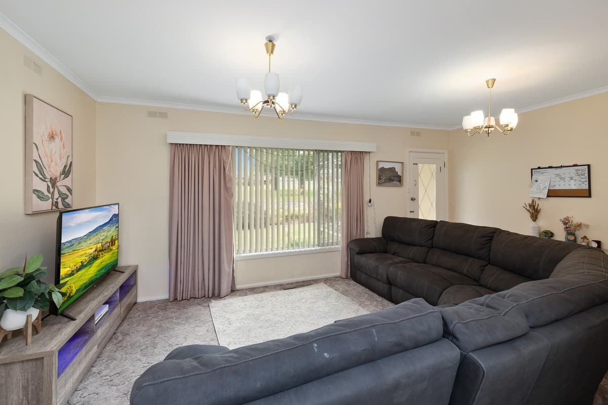 16 Chaucer Street, Hamilton, VIC, Hamilton - Thumbnail 3