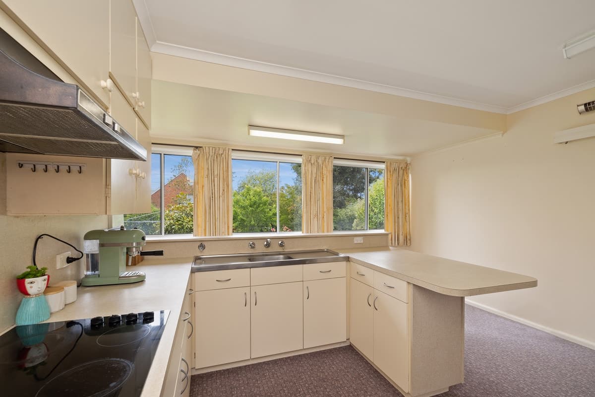 16 Chaucer Street, Hamilton, VIC, Hamilton - Thumbnail 5