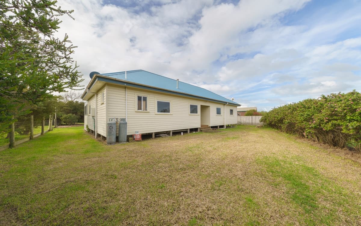 7 Champion Street, Peterborough, VIC, Peterborough - Thumbnail 7