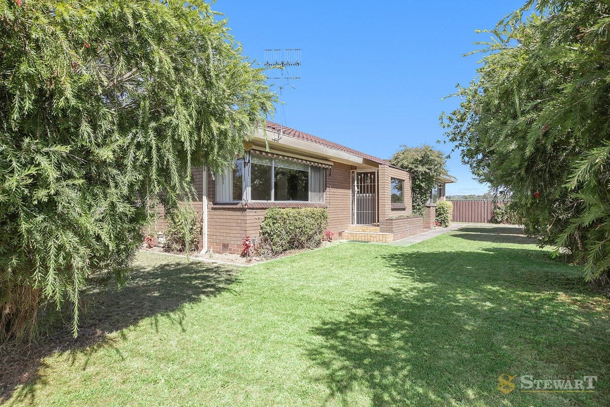 2 John Crescent, Colac, VIC, Colac - Thumbnail 2