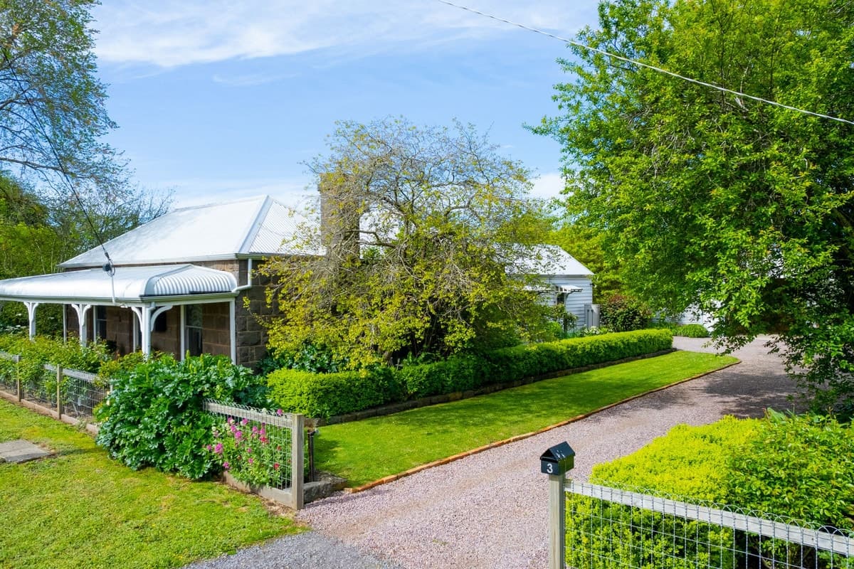 3 Hamilton Highway, Penshurst, VIC, Penshurst - Image 1
