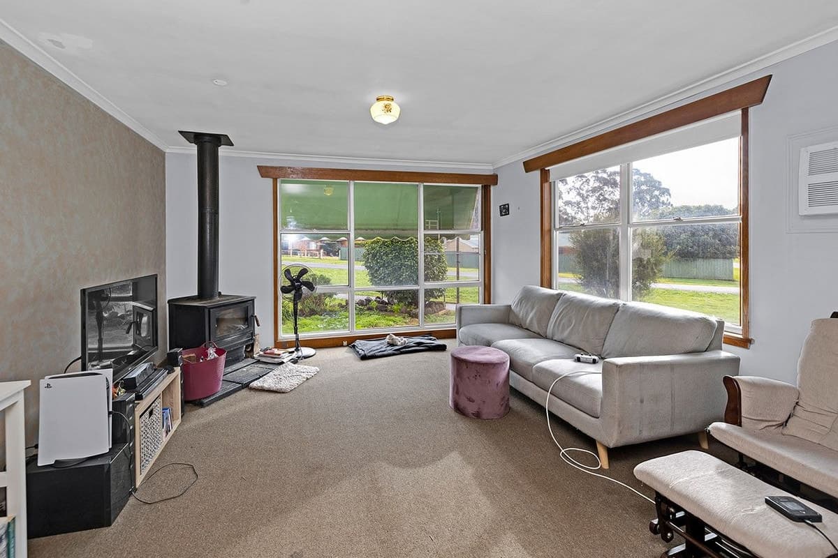 9 French Street, Penshurst, VIC, Penshurst - Thumbnail 2