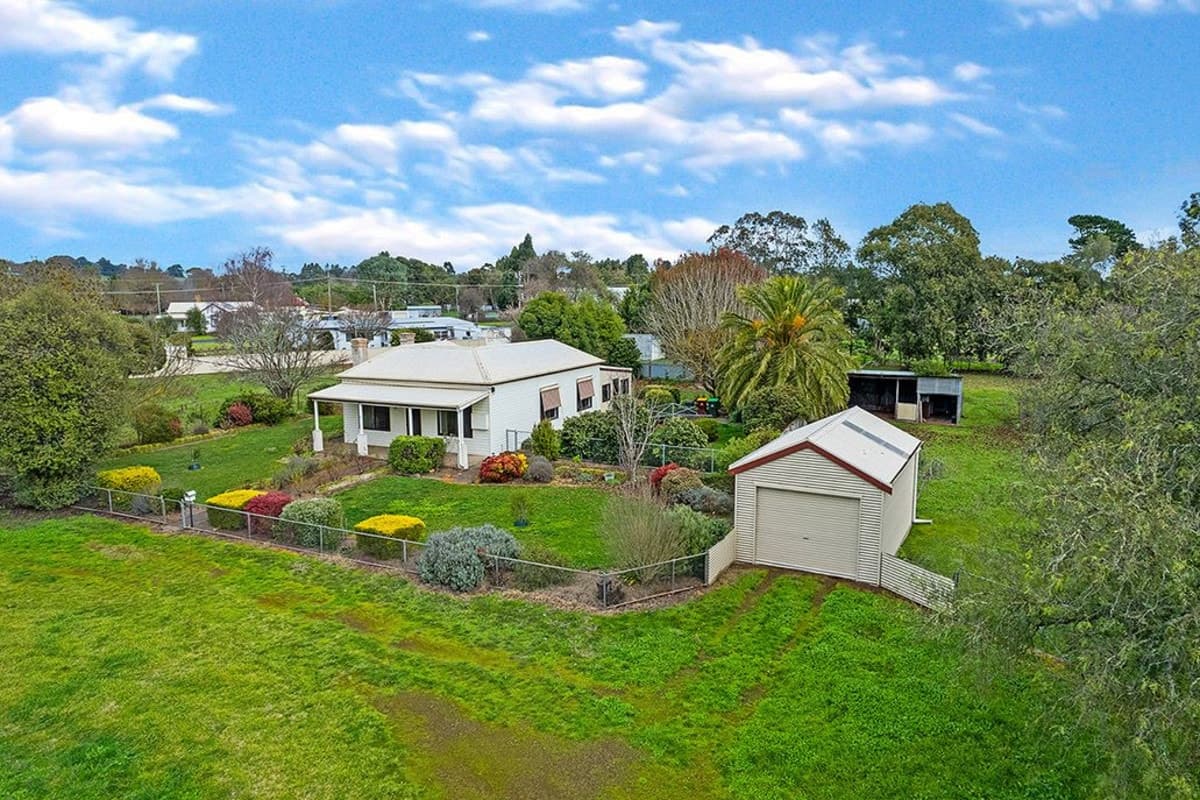 1-7 Penshurst - Dunkeld Road, Penshurst, VIC, Penshurst - Image 1