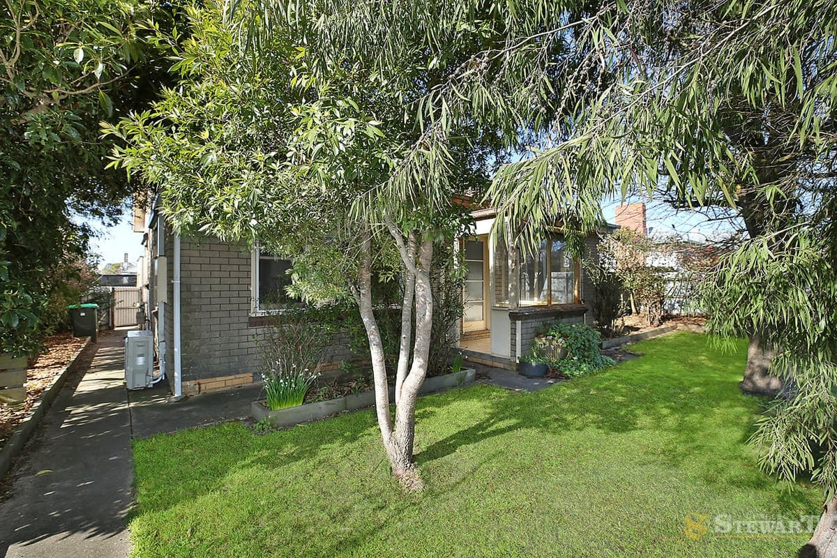70 Armstrong Street, Colac, VIC, Colac - Thumbnail 2