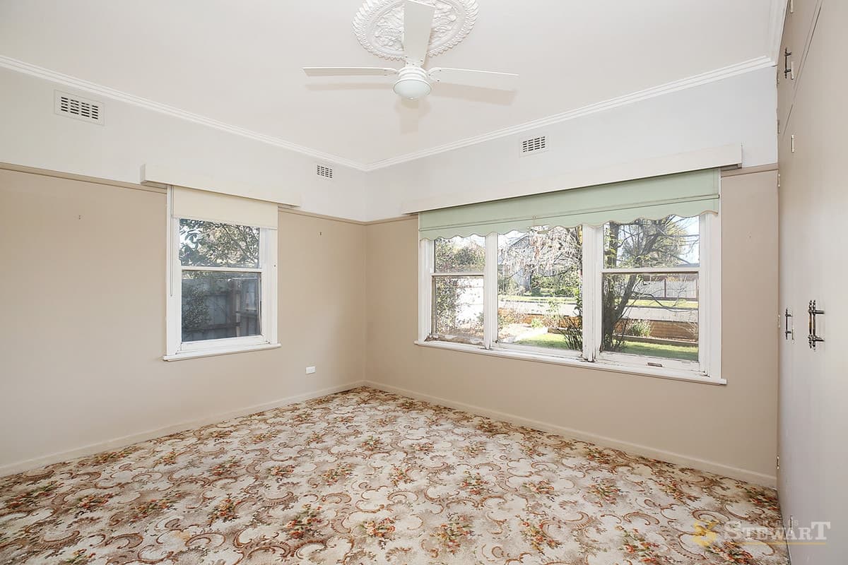 70 Armstrong Street, Colac, VIC, Colac - Thumbnail 6