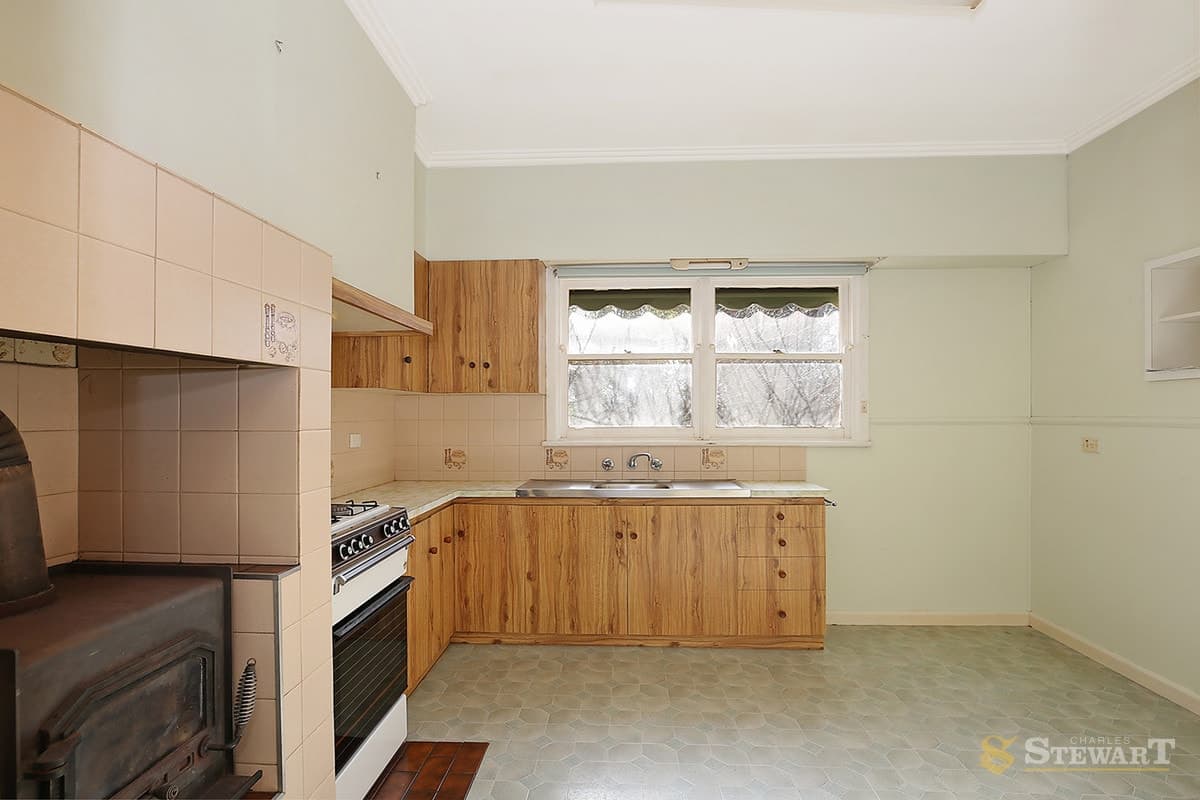 70 Armstrong Street, Colac, VIC, Colac - Thumbnail 7