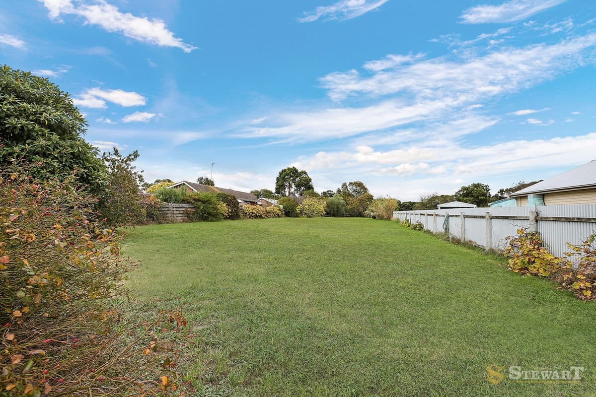 11 Ross Street, Colac, VIC, Colac - Image 1