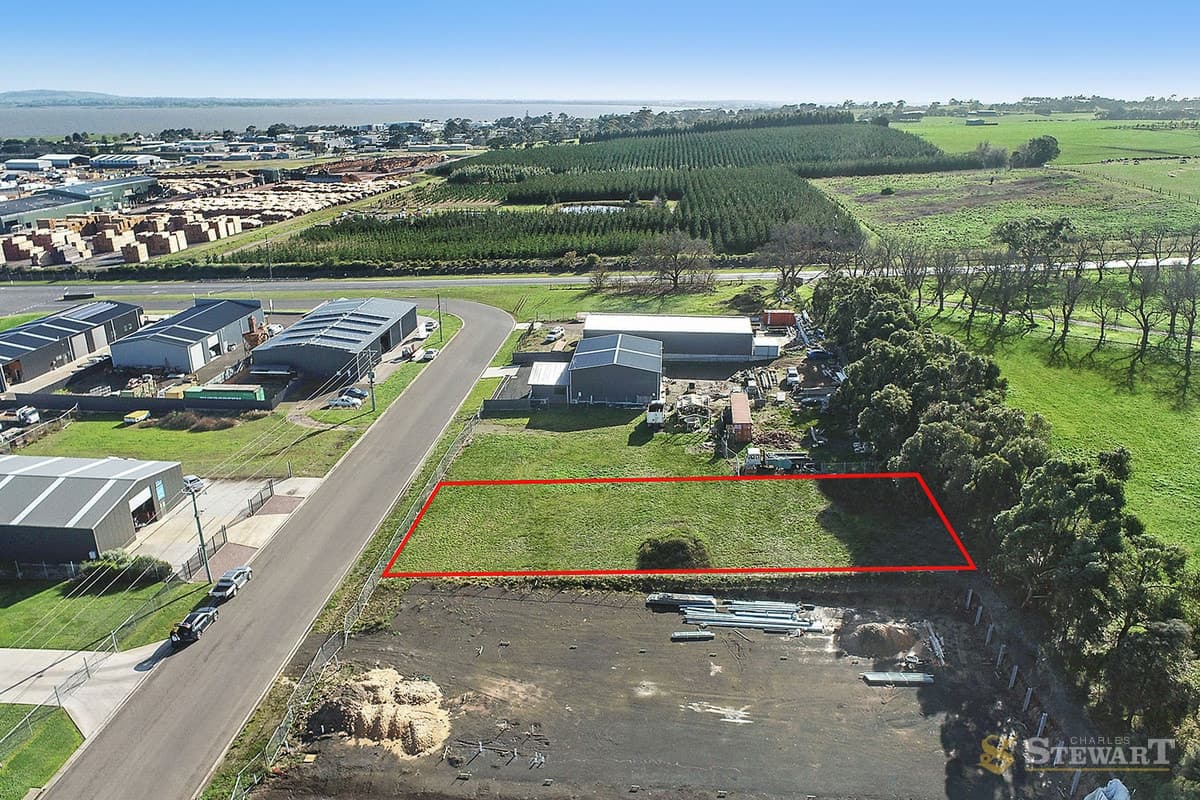74 Hugh Murray Drive, Colac, VIC, Colac - Thumbnail 3