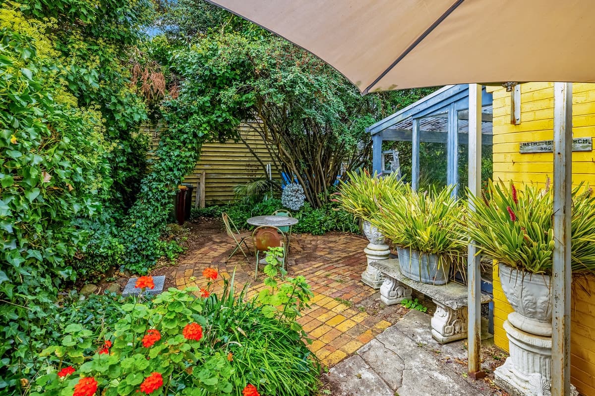 77 Bell Street, Penshurst, VIC, Penshurst - Thumbnail 2