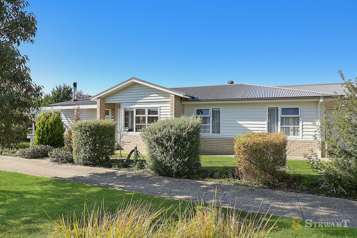 8 Huggins Court, Elliminyt, VIC, Elliminyt - Image 1