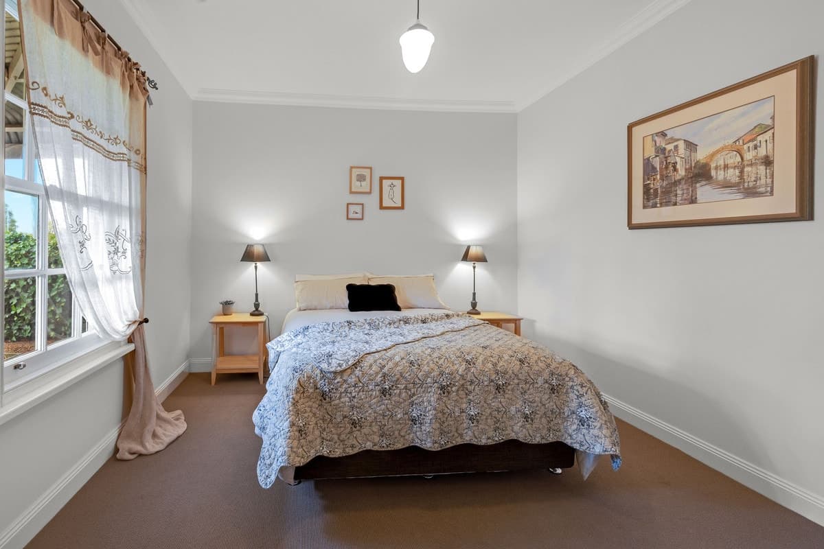 5-7 Hamilton Highway, Penshurst, VIC, Penshurst - Thumbnail 3