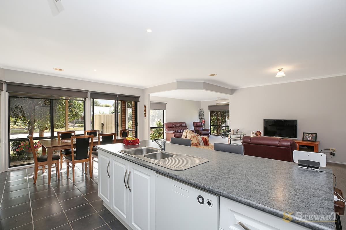 156 Hart Street, Elliminyt, VIC, Elliminyt - Thumbnail 4