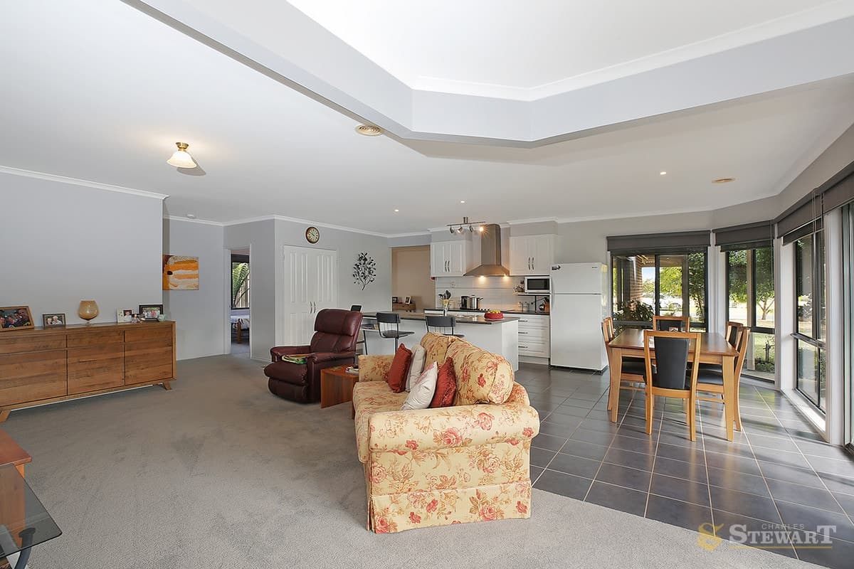 156 Hart Street, Elliminyt, VIC, Elliminyt - Thumbnail 5
