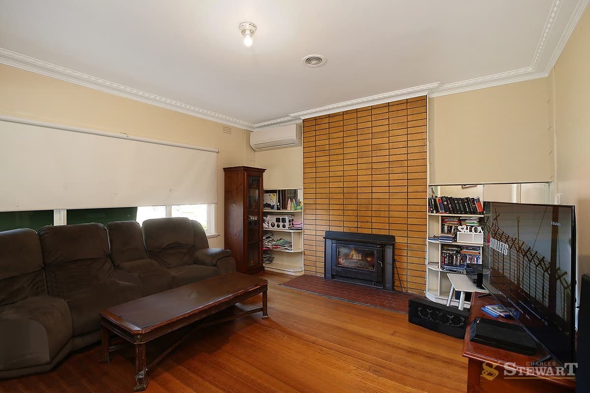 21 Alexander Street, Colac, VIC, Colac - Thumbnail 3