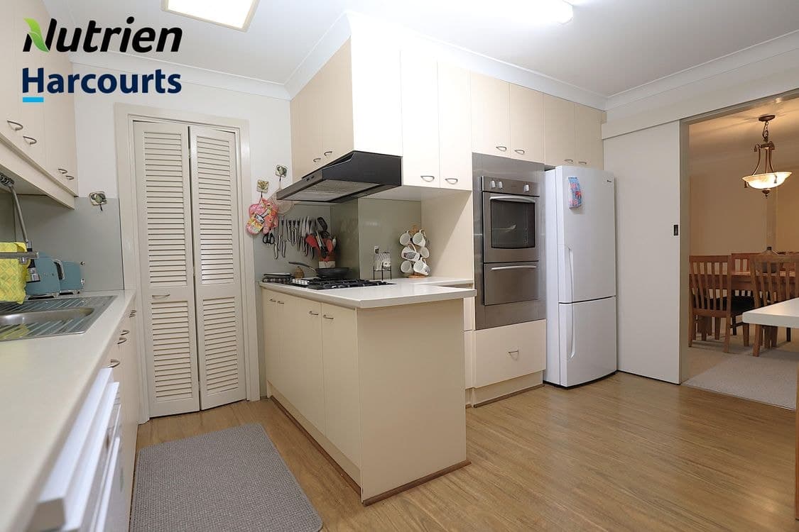 8 Cutler Avenue, COOTAMUNDRA, NSW 2590, Cootamundra - Thumbnail 2
