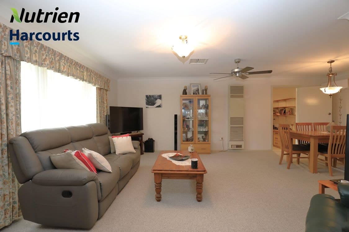 8 Cutler Avenue, COOTAMUNDRA, NSW 2590, Cootamundra - Thumbnail 6