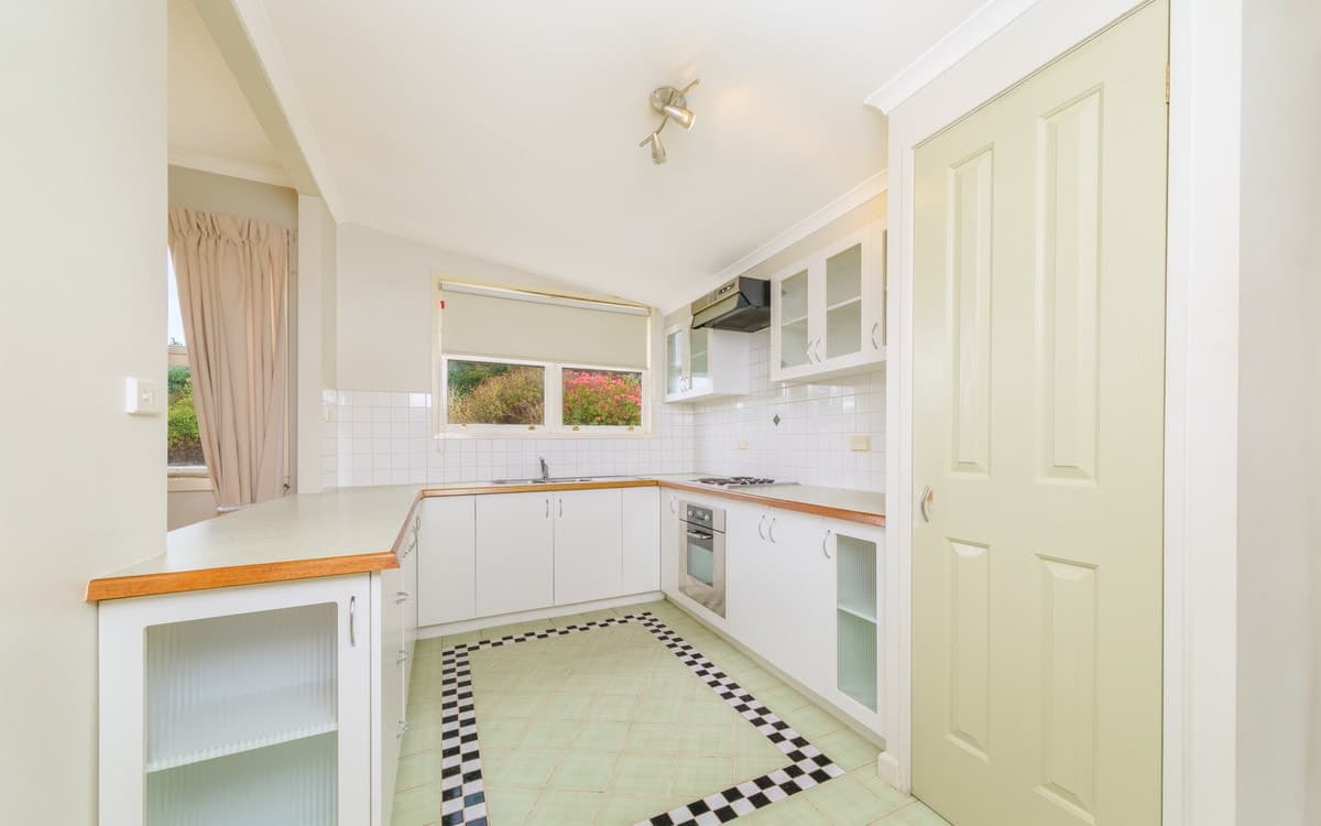 10 Warrnambool Road, Terang, VIC, Terang - Thumbnail 3