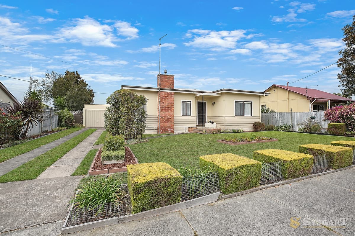8 Brown Street, Colac, VIC, Colac - Thumbnail 2