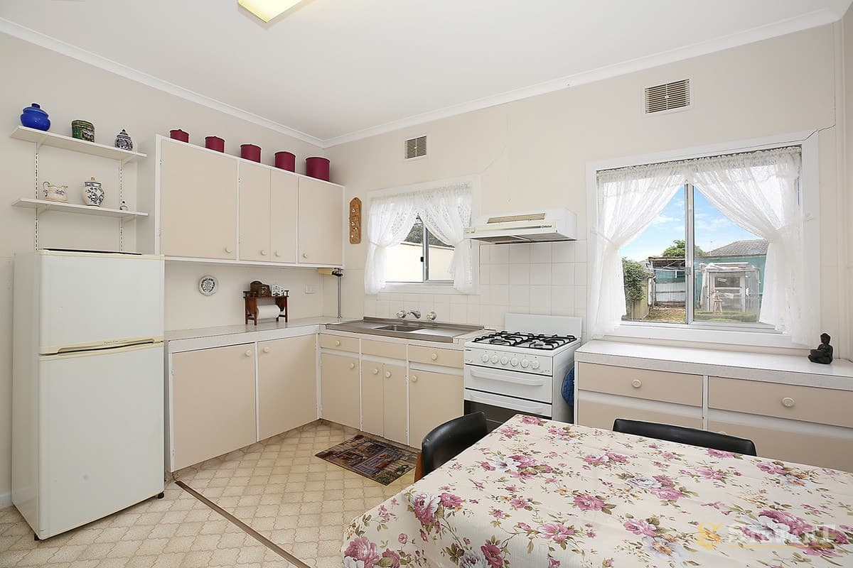 8 Brown Street, Colac, VIC, Colac - Thumbnail 7