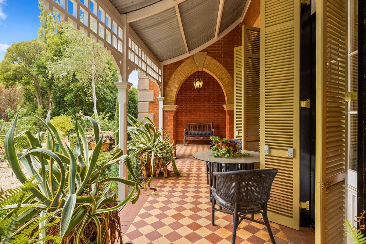 26 Gray Street, Hamilton, VIC, Hamilton - Thumbnail 2