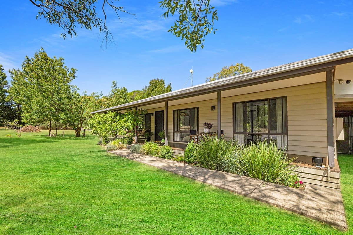 6982 Dartmoor - Hamilton Road, Hamilton, VIC, Hamilton - Thumbnail 2