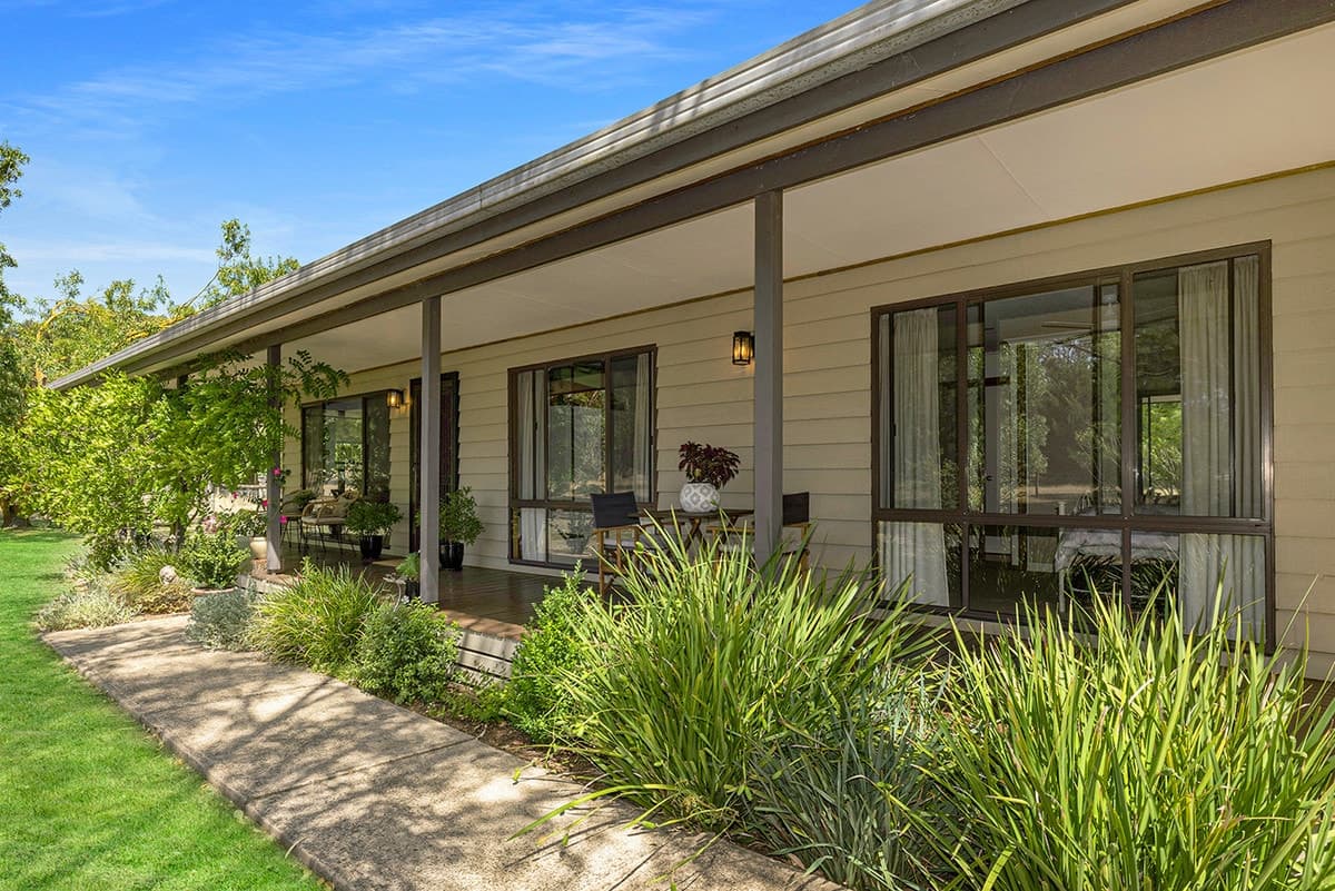 6982 Dartmoor - Hamilton Road, Hamilton, VIC, Hamilton - Thumbnail 3