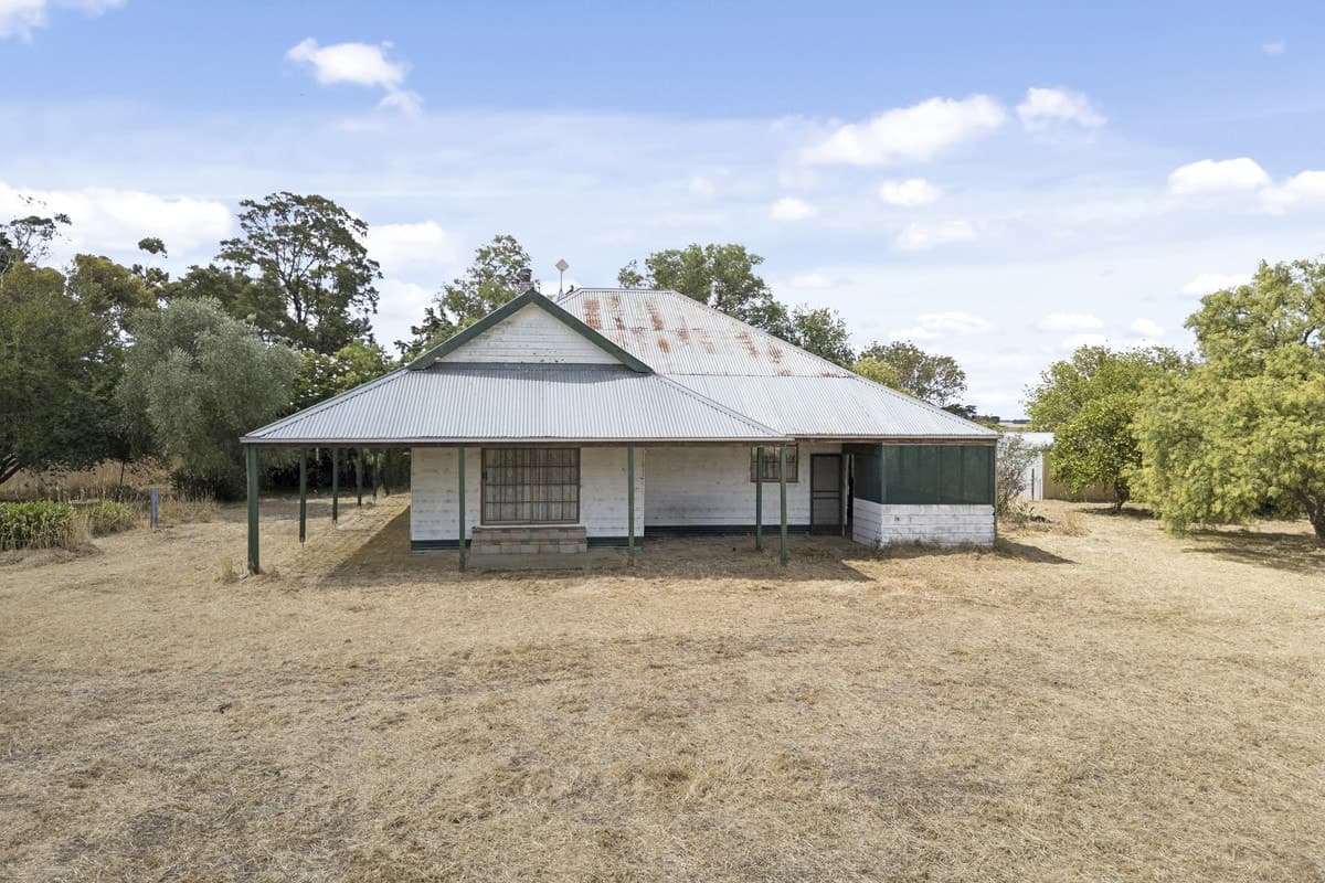 175 Pierces Road, Weering, VIC, Weering - Thumbnail 3