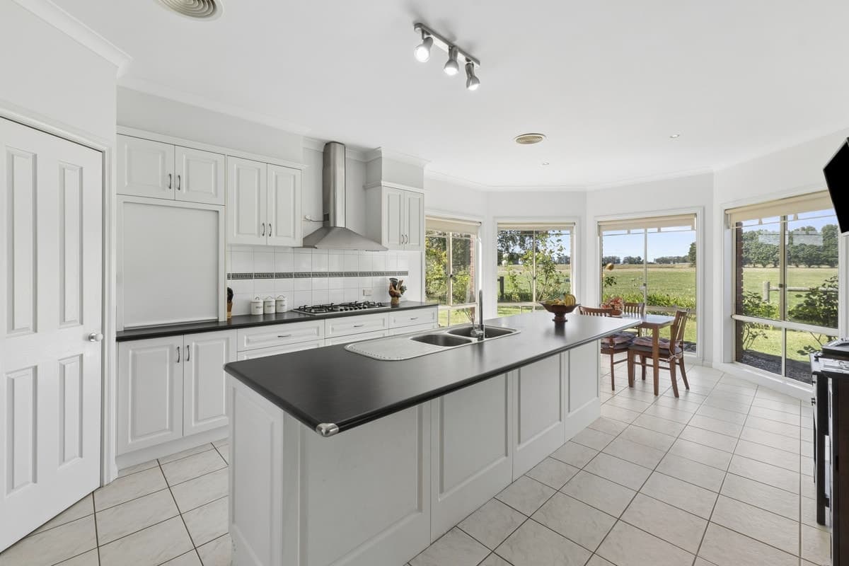 1600 Williams Road, Simpson, VIC, Simpson - Thumbnail 6