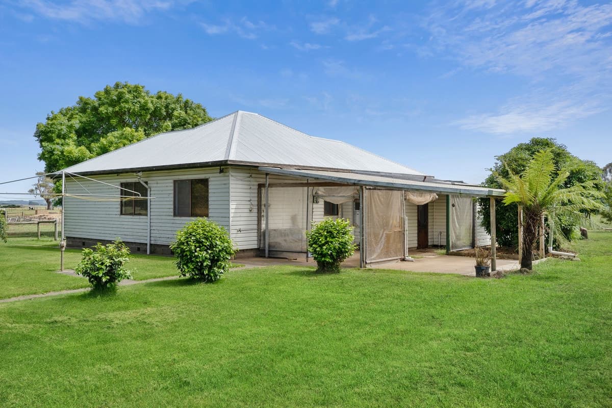 1075 Cobden - Stonyford Road, South Purrumbete, VIC, South Purrumbete - Thumbnail 3