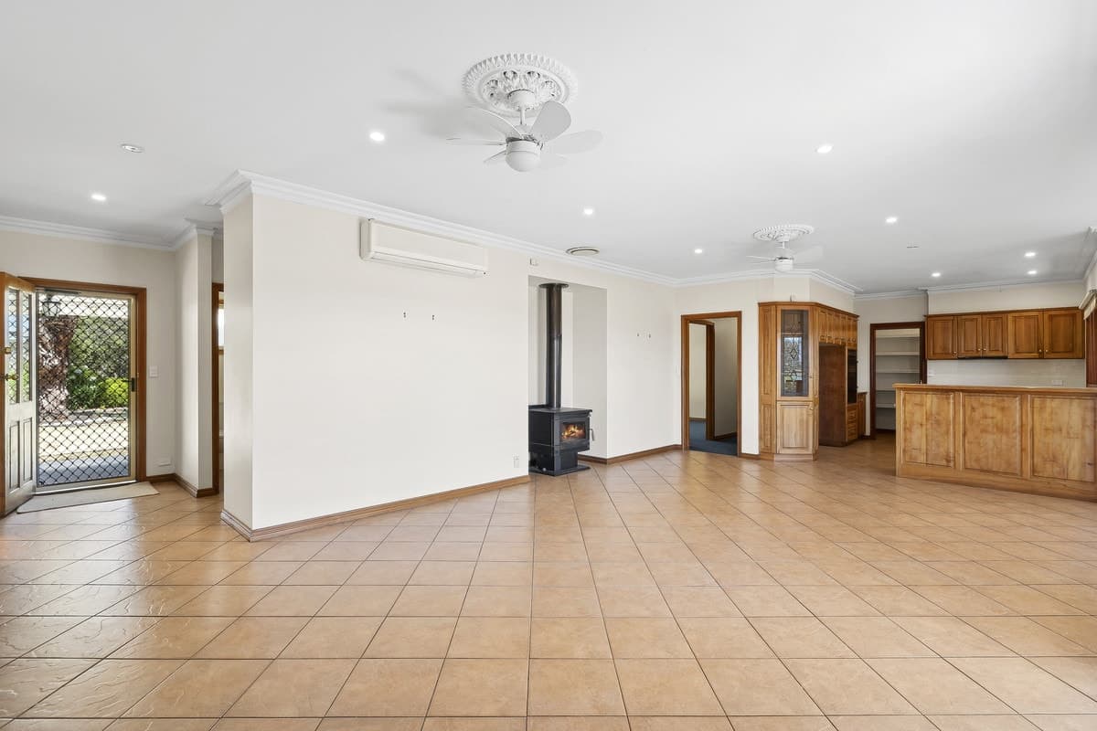 370 Corangamite Lake Road, Cororooke, VIC, Cororooke - Thumbnail 5