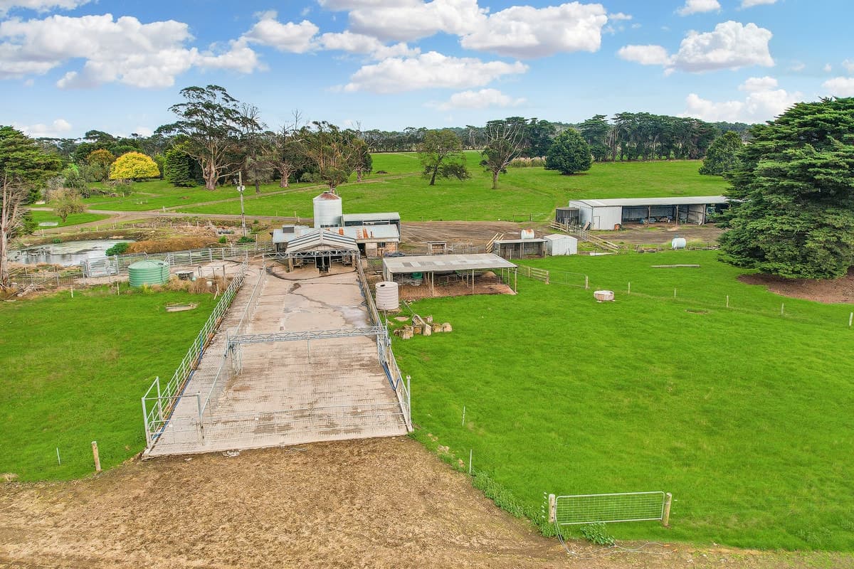 156 McConnells Road, Taroon, VIC, Taroon - Thumbnail 3